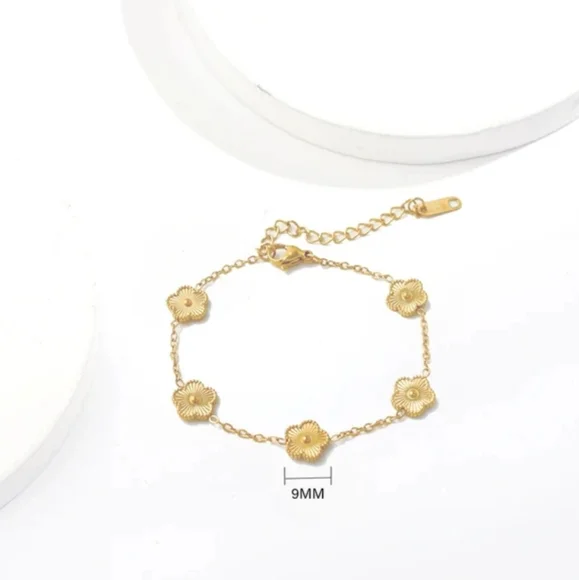 Stainless Steel Hot Gold Plated Clover Charm Bracelet Luxury - Picture 1 of 7
